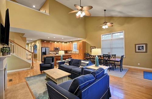 Ocean View House | Sleeps 20 - Luxurious 7 bedroom home located in the Bear Trap Dunes Community. Excellent Amenities! Indoor & Outdoor Pool, Tennis Courts, Fitness Center, Shuttle to the Beach, Clubhouse, Wifi and more!