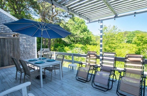 East Orleans House | Sleeps 8, Minutes to Nauset Beach!