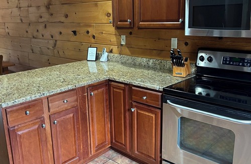 Edray Ski Chalet | Slope-side Villa Ski-in/Ski-Out at Loggers Run 21