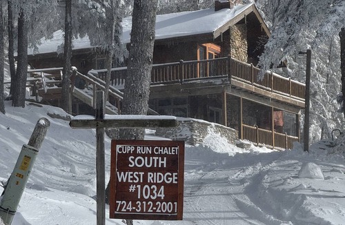 Edray House | SLOPESIDE CHALET, Near the top of Shay's Revenge/Ski in-Ski out/Great Views