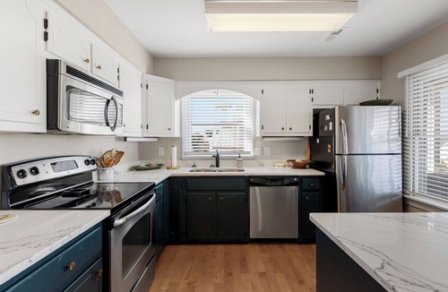 Carolina Dunes House | Slumbering Duck: 2-Min Walk to Beach | Dogs OK