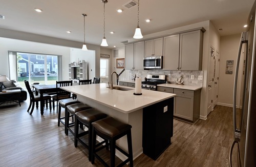 St. Martin House | Small Dogs Allowed (up to 40 pounds total) * New Bayside Resort
