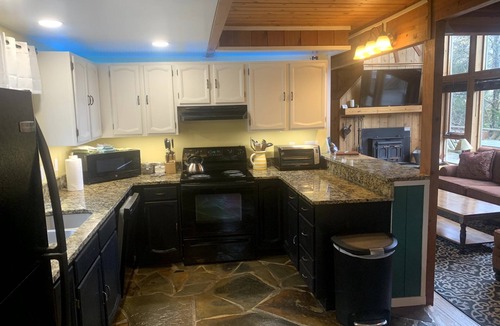 Edray House | Snowshoe 5 Bedroom House - 100 yards from the ski slopes