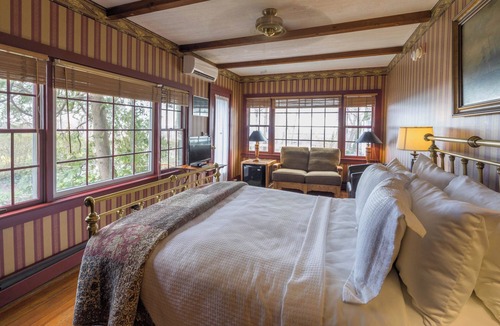 Provincetown Bed & Breakfast | Snug Cottage