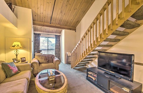 Wintergreen Apartment | Snug Wintergreen Resort Studio: Ski In & Out!