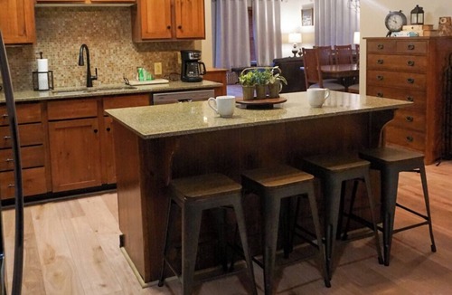 Edray Condo | Soaring Eagle #405: 3 Br Location! Slope Side, Hot Tub