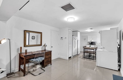 Buena Vista House | Soccer Fun Hub Home, Pets Welcome, 4 Cars Parking, Private Patio Prime Location