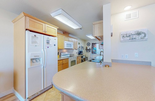 Polson Condo | Soft Sunsets & Still Water at Flathead Condo