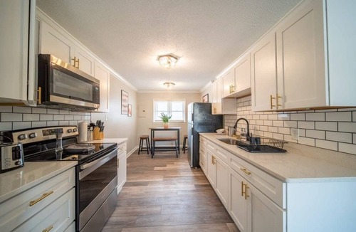 East Ocean View Apartment | Sojourn Cozy Coastal Condo - Crystal Suite