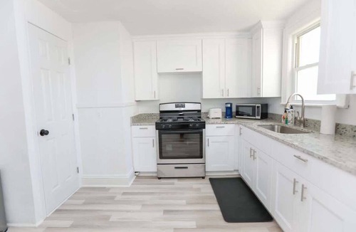 Willoughby Spit Apartment | Sojourn on the Bay 4 BR Private Beach Access