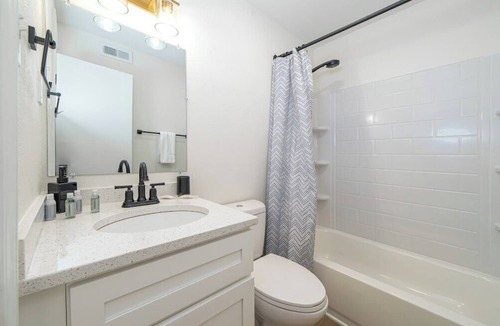 East Ocean View Apartment | Sojourn's Harborage | Seagull Suite | Pet-Friendly