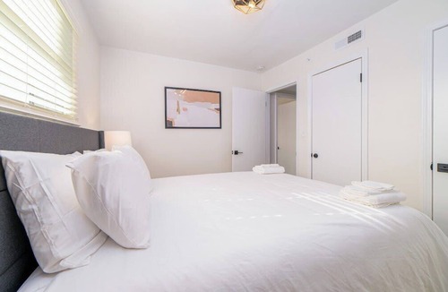 East Ocean View Apartment | Sojourn's Harborage | Seagull Suite | Pet-Friendly