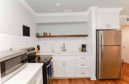 Willoughby Spit Apartment | Sojourn Salt Suite 2 BR 2 BA at Beach Cottages