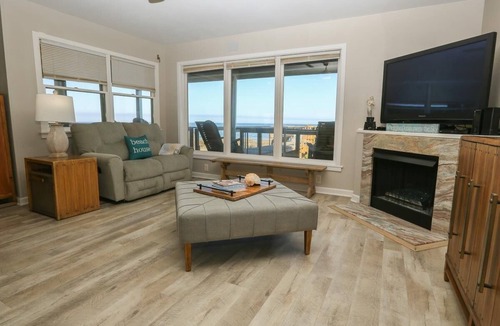 Southern Shores House | 🏖️ Someplace Else - Oceanfront 4 BR Townhome w/Gorgeous Sunrise Views 🌅