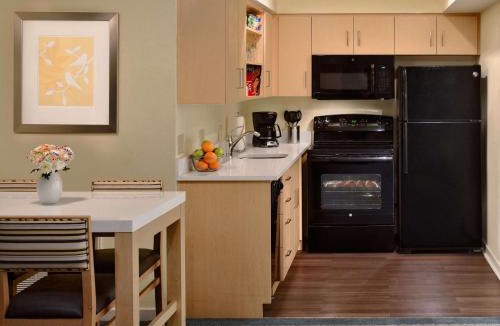 Somerset Hotel | Sonesta ES Suites Somerset
