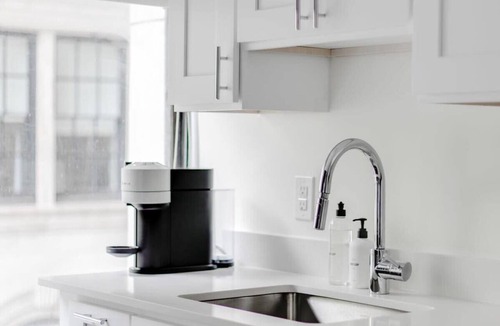 Center City East Apartment | Sosuite | 1BR Corner Loft w Park View, Gym, Lounge