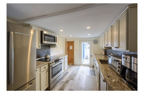 Oak Bluffs House | Soulas Martha's Vineyard, Walk to Inkwell Beach & Town