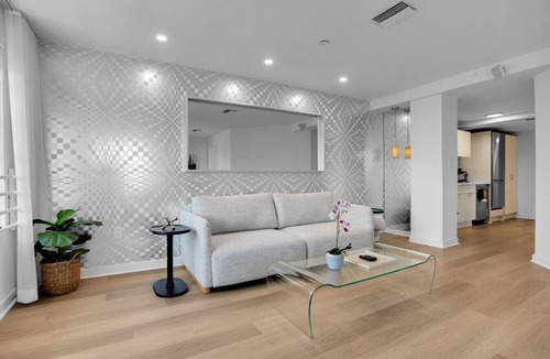 South Beach Apartment | South Beach 2BR Condo with Ocean Views on Ocean Dr