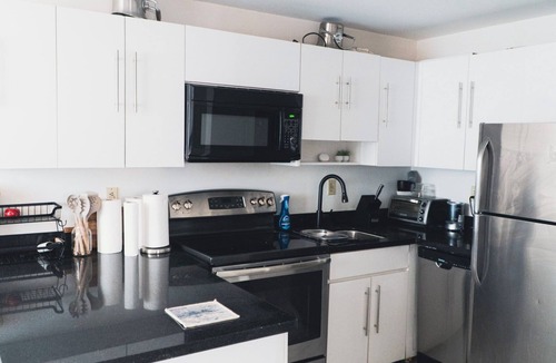 Flamingo/Lummus Condo | South Beach Penthouse – Ocean Drive @ Art Basel - Sleeps 16+