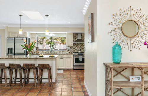 Harbor Village House | South Beach Retreat, Florida: Amazing Pool-Saltwater Heat,4BR, King Bed,5 Stars