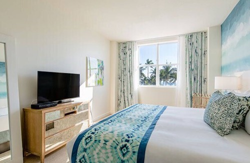 South Beach Resort | South Beach | Romantic Beach Retreat | Rooftop + Beach
