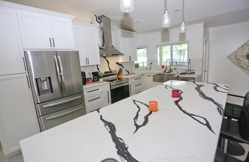 Florida Gardens House | South Fl Modern Poolside Getaway Near Airprt & Beach