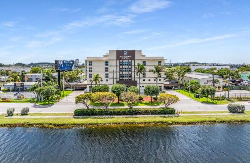 Medley Hotel | South River Suites