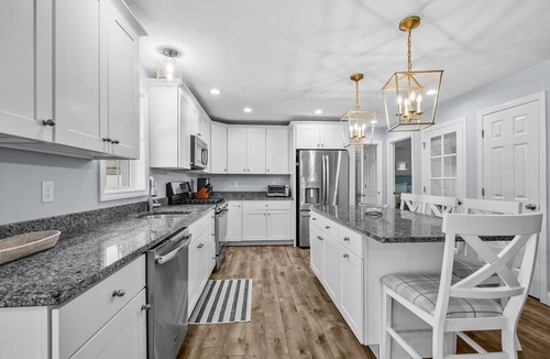 Harwich Center House | South Street Retreat: Luxury Cape Cod Escape