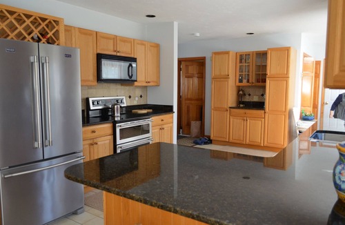 Bass River House | South Yarmouth-Walk to Beach! Large 4 Bedroom/2.5 Bath House-Central AC