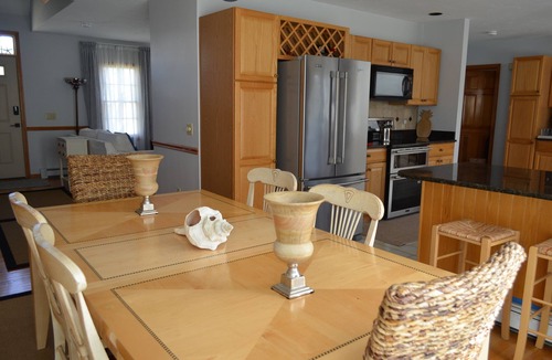 Bass River House | South Yarmouth-Walk to Beach! Large 4 Bedroom/2.5 Bath House-Central AC