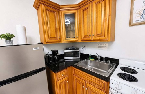 Hollywood South Central Beach Condo | Southwinds #8 for 2, Steps to Beach & Boardwalk