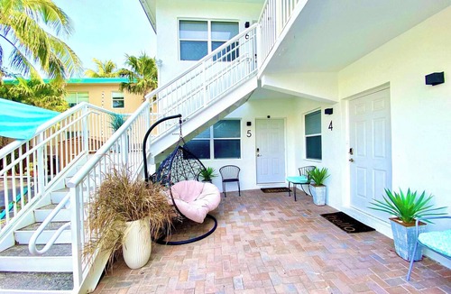 Hollywood South Central Beach Condo | Southwinds #8 for 2, Steps to Beach & Boardwalk