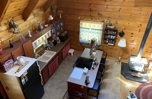 Marlinton Cabin | Space to Breathe in Pocahontas County, WV