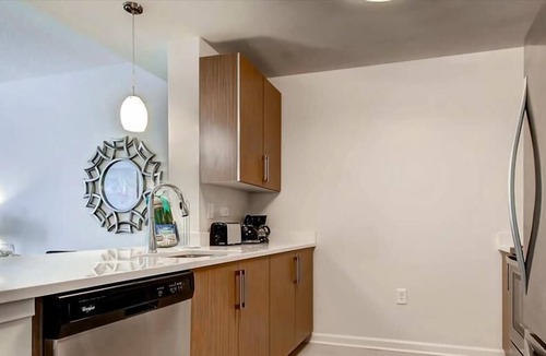 Hudson Exchange Apartment | Spacious 1 Bedroom Apartment in Jersey City