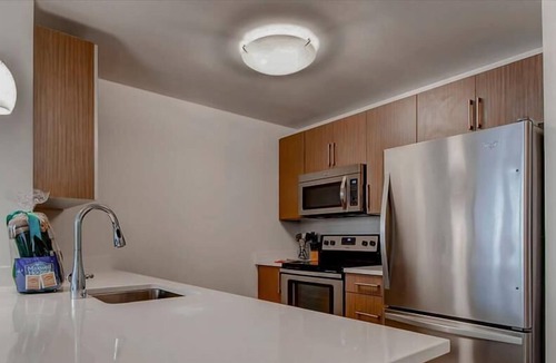 Hudson Exchange Apartment | Spacious 1 Bedroom Apartment in Jersey City