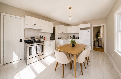 Constable Hook House | Spacious 10BD Home - 12 min NYC & MetLife