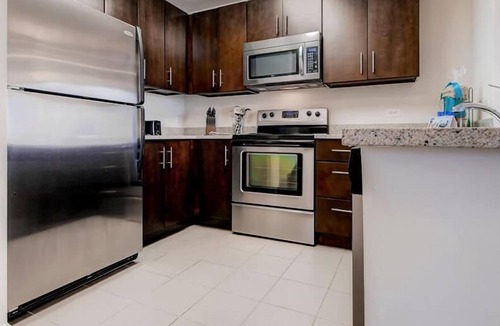 Hudson Exchange Apartment | Spacious 1BR | Full Kitchen | Near PATH by GLS