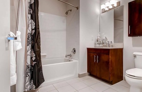 Hudson Exchange Apartment | Spacious 1BR | Full Kitchen | Near PATH by GLS