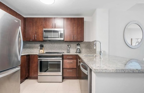 Hudson Exchange Apartment | Spacious 1BR | Gym | Rooftop Pool | Downtown Jersey City | GLS