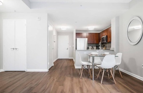 Hudson Exchange Apartment | Spacious 1BR | Gym | Rooftop Pool | Downtown Jersey City | GLS