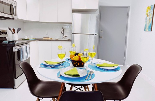 Coconut Grove Apartment | Spacious 2-Bed, 2-Bath in the Center of Miami w/Free Parking
