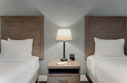 Anaheim Resort Resort | Spacious, 2-bedroom condo with full kitchen, AC, Wifi, gym, pools and hot tub.