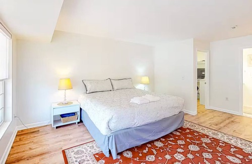 Livingston Condo | Spacious 2-bedroom condo at Lake Anna with WiFi, boatslip
