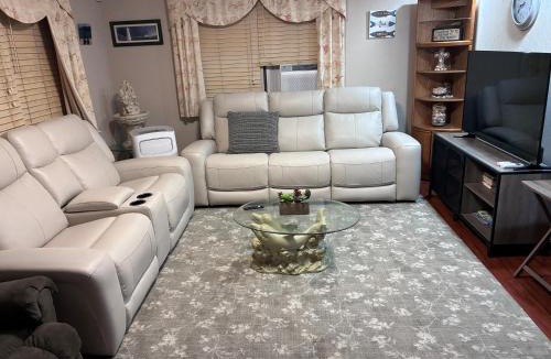 Wildwood Crest Apartment | Spacious 2-bedroom apt in the Crest