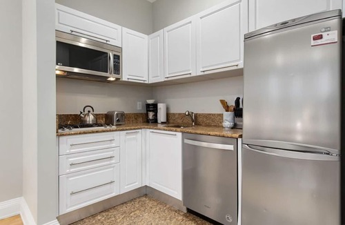 Midtown Condo | Spacious 2BR Retreat at Synergy Madison