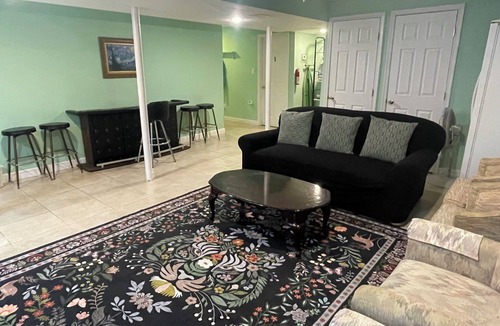Groveton House | Spacious 3-bedroom basement with full kitchen in charming Alexandria