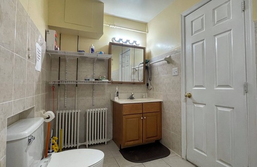 Groveton House | Spacious 3-bedroom basement with full kitchen in charming Alexandria