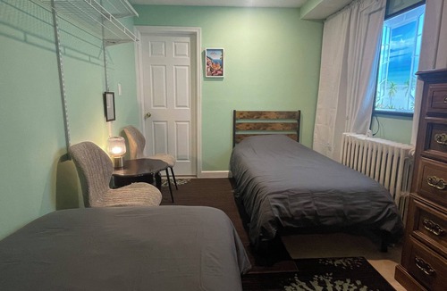 Groveton House | Spacious 3-bedroom basement with full kitchen in charming Alexandria