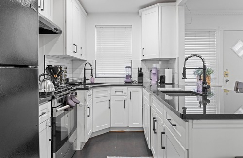 Crown Heights House | Spacious 3-Bedroom Duplex in the Heart of Crown Heights