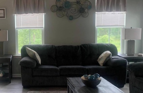 Athol Springs House | Spacious 3-bedroom townhome in serene Hamburg with AC close to all amenities